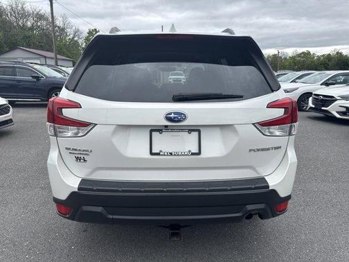 Crystal White Pearl 2020 Subaru Forester Premium