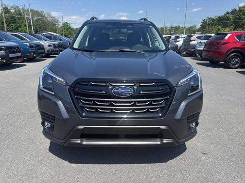 Magnetite Gray Metallic 2024 Subaru Forester Premium