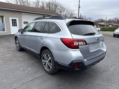 Ice Silver Metallic 2019 Subaru Outback 3.6R Limited
