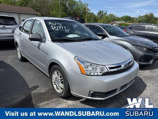 Silver 2011 Ford Focus SE