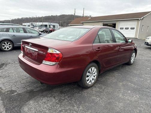 Red 2005 Toyota Camry LE