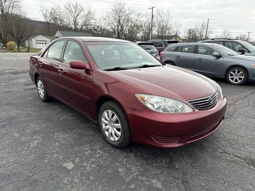 Red 2005 Toyota Camry LE