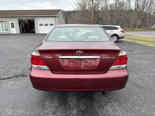 Red 2005 Toyota Camry LE