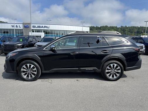 Crystal Black Silica 2024 Subaru Outback Touring XT