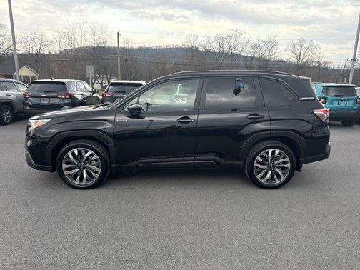Crystal Black Silica 2025 Subaru Forester Hybrid Touring