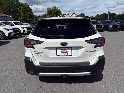 Crystal White Pearl 2024 Subaru Outback Limited