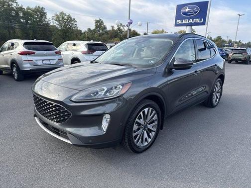 2020 Ford Escape Titanium