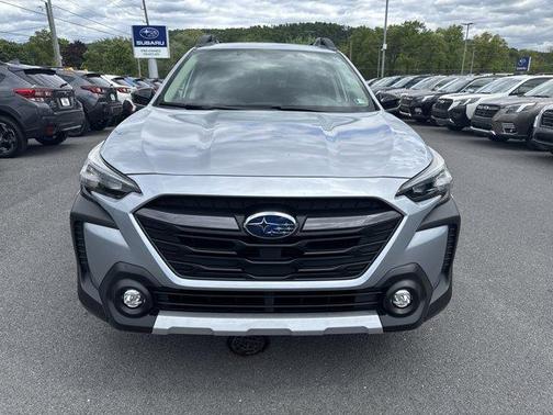 Ice Silver Metallic 2025 Subaru Outback Limited