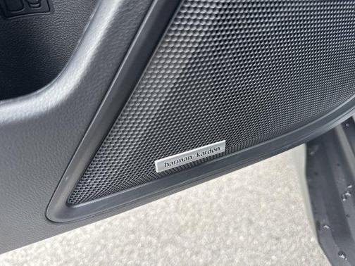 Ice Silver Metallic 2025 Subaru Outback Limited