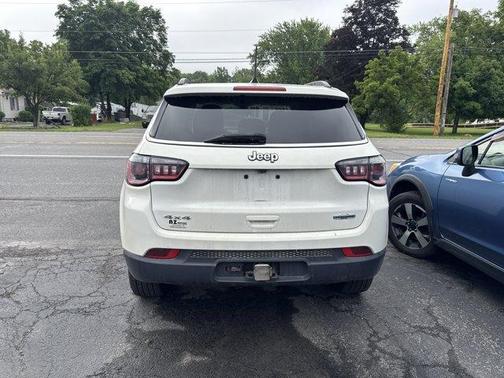 White Clearcoat 2017 Jeep Compass Latitude
