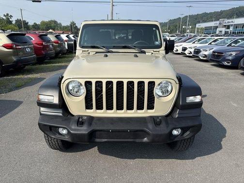 2020 Jeep Gladiator Sport