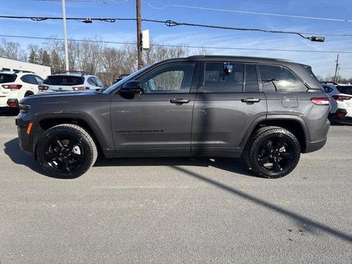 2023 Jeep Grand Cherokee Altitude