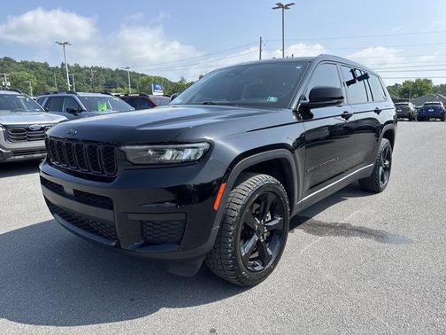 Diamond Black 2023 Jeep Grand Cherokee L Laredo