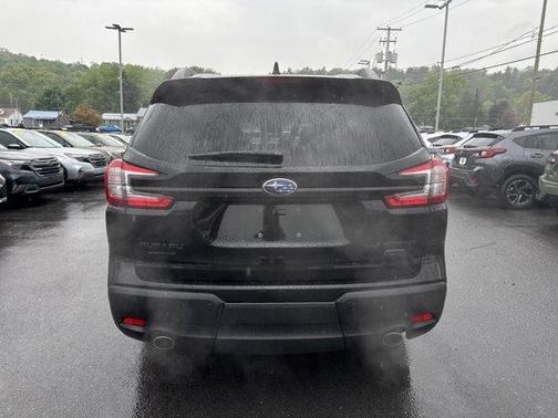 Crystal Black Silica 2025 Subaru Ascent Onyx Edition