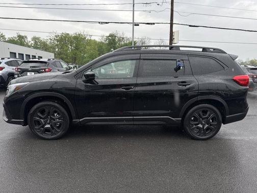 Crystal Black Silica 2025 Subaru Ascent Onyx Edition