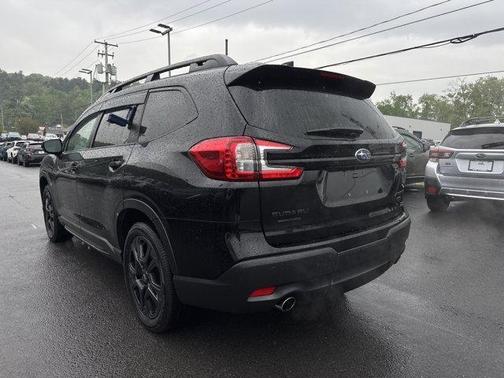 Crystal Black Silica 2025 Subaru Ascent Onyx Edition