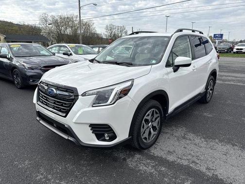 Crystal White Pearl 2024 Subaru Forester Premium