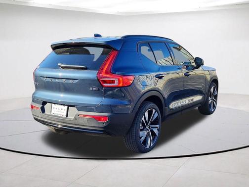 Denim Blue 2026 Volvo XC40 B5 Ultra