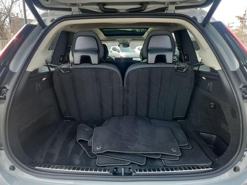 2025 Volvo XC90 B6 Plus 7-Seater