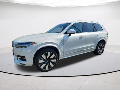 2024 Volvo XC90 Recharge Plug-In Hybrid T8 Plus Bright 7-Seater