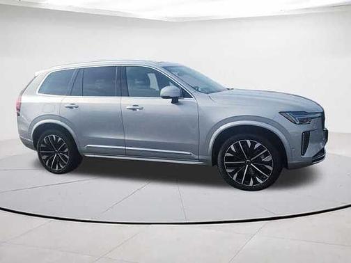 2025 Volvo XC90 Plus