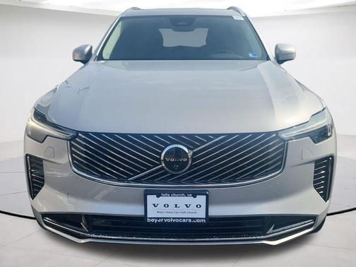 2025 Volvo XC90 B6 Plus 7-Seater