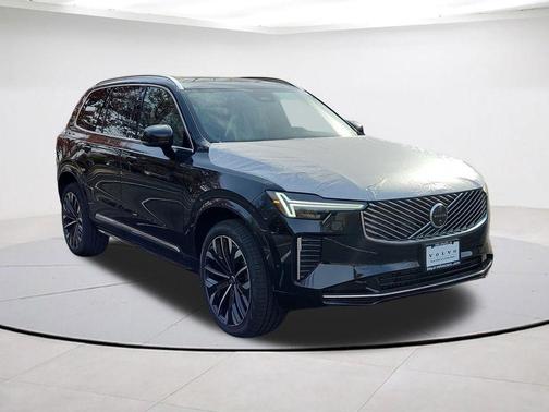 Onyx Black Metallic 2026 Volvo XC90 B6 Plus 7-Seater