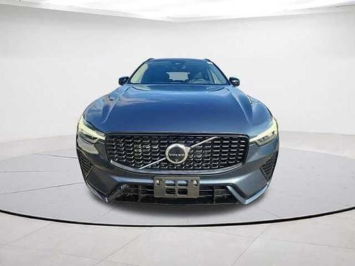 2025 Volvo XC60 Plus