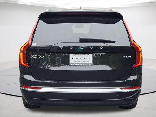 Onyx Black Metallic 2026 Volvo XC90 Plug-In Hybrid T8 Ultra 7-Seater