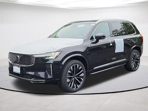 Onyx Black Metallic 2026 Volvo XC90 Plug-In Hybrid T8 Ultra 7-Seater