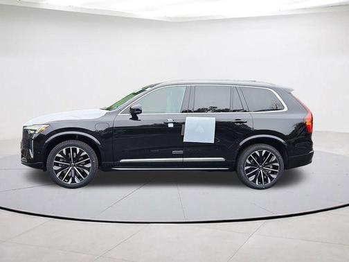 Onyx Black Metallic 2026 Volvo XC90 Plug-In Hybrid T8 Ultra 7-Seater