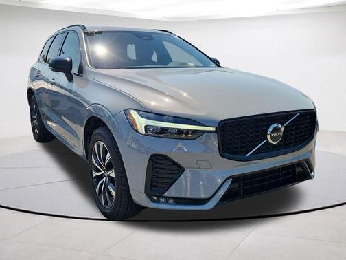 Gray Metallic 2024 Volvo XC60 B5 Core