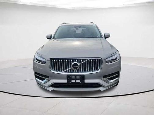 2023 Volvo XC90 Plus