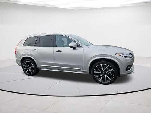 2023 Volvo XC90 Plus