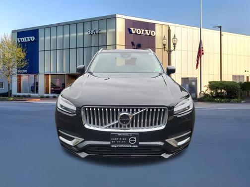 2025 Volvo XC90 B6 Plus 7-Seater