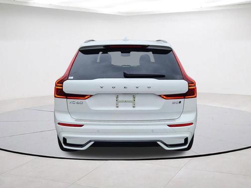 Crystal White 2026 Volvo XC60 B5 Plus