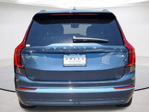 Denim Blue Metallic 2026 Volvo XC90 Plug-In Hybrid T8 Plus 7-Seater