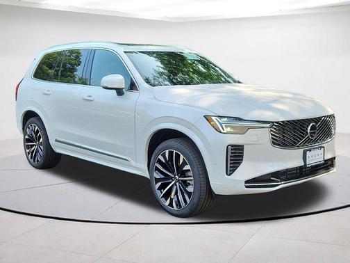Crystal White Pearl 2026 Volvo XC90 Plug-In Hybrid T8 Ultra 7-Seater