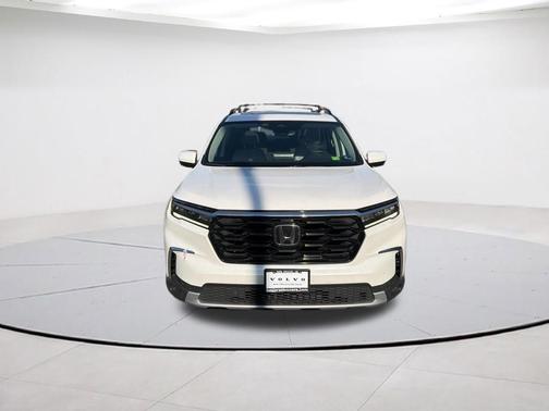 Platinum White Pearl 2023 Honda Pilot Touring
