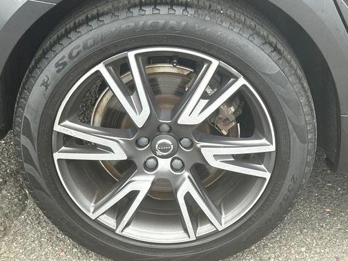 Brown Metallic 2018 Volvo V90 Cross Country T6