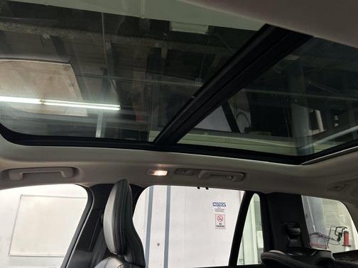 Denim Blue Metallic 2024 Volvo XC90 B6 Ultimate Bright Theme 6-Seater