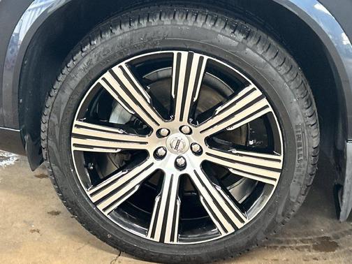 Denim Blue Metallic 2024 Volvo XC90 B6 Ultimate Bright Theme 6-Seater