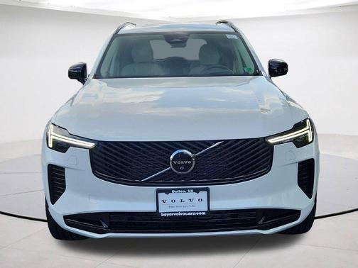 Crystal White Pearl 2026 Volvo XC90 B6 Ultra Dark Theme 6-Seater