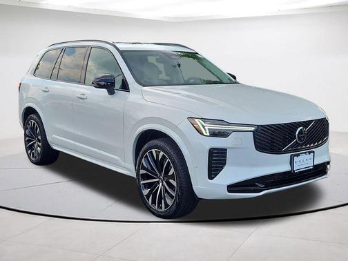 Crystal White Pearl 2026 Volvo XC90 B6 Ultra Dark Theme 6-Seater