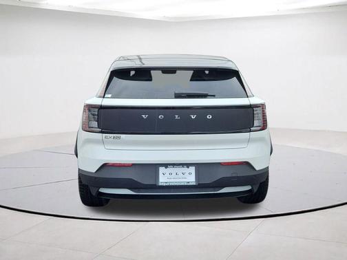 Crystal White 2026 Volvo EX30 TWIN MOTOR CROSS COUNTRY ULTRA