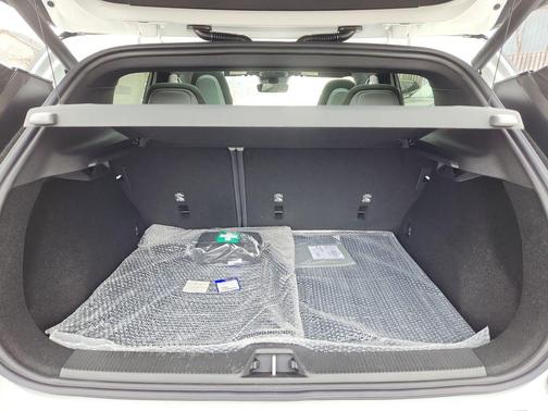 Crystal White 2026 Volvo EX30 TWIN MOTOR CROSS COUNTRY ULTRA