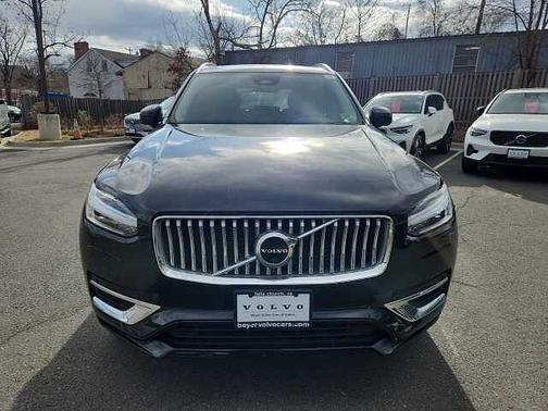 2023 Volvo XC90 Plus