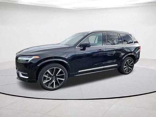 2023 Volvo XC90 Plus