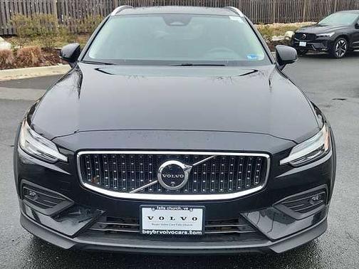 2025 Volvo V60 Cross Country Ultra