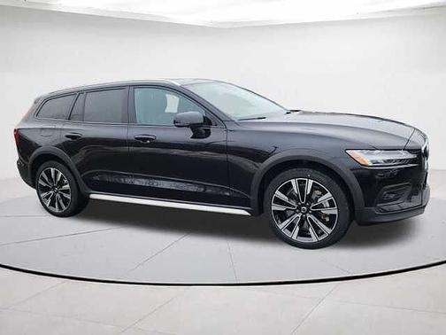 2025 Volvo V60 Cross Country Ultra